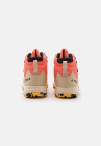adidas Performance TERREX GORE TEX UNISEX pomarańczowy