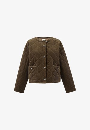 Bruin corduroy gewatteerd jack met een ronde hals, knoopsluiting en twee voorzakken met een zachte, gestructureerde afwerking.
