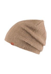 Brązowa dziana czapka z miękkiej wełny, o luźnym kroju z delikatną pionową teksturą i małą skórzaną metką logo.