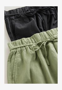 Izbrano, black sage/green