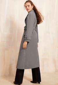 Friends Like These PETITE FIT - BELTED WRAP - Klasszikus kabát - grey