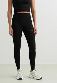 Kattalar bilan jinsiy aloqa juda yosh