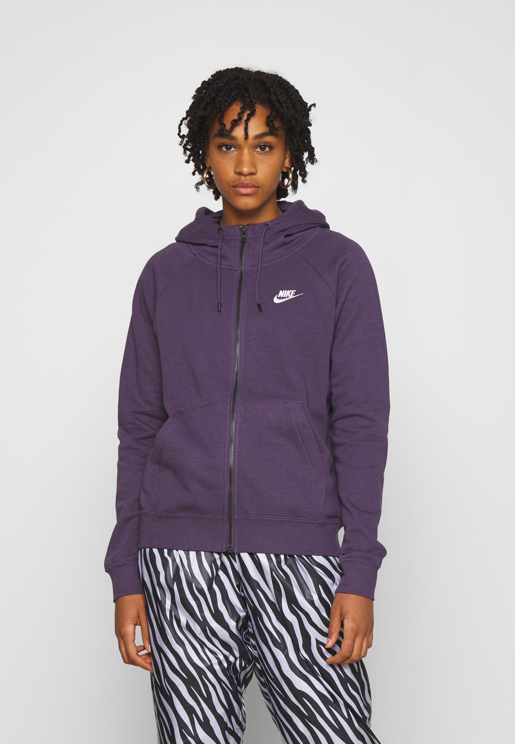 white nike zip up hoodie women's