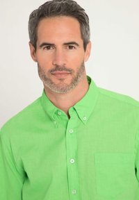 JP1880 SHORT SLEEVES BUTTON-DOWN COLLAR MODERN FIT - Camisa - green