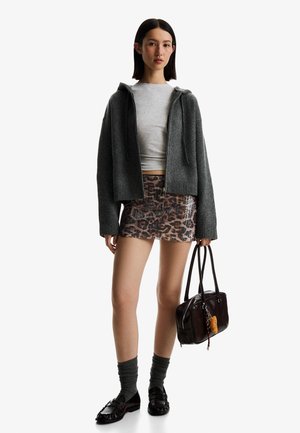 Bershka A-linjainen hame - brown
