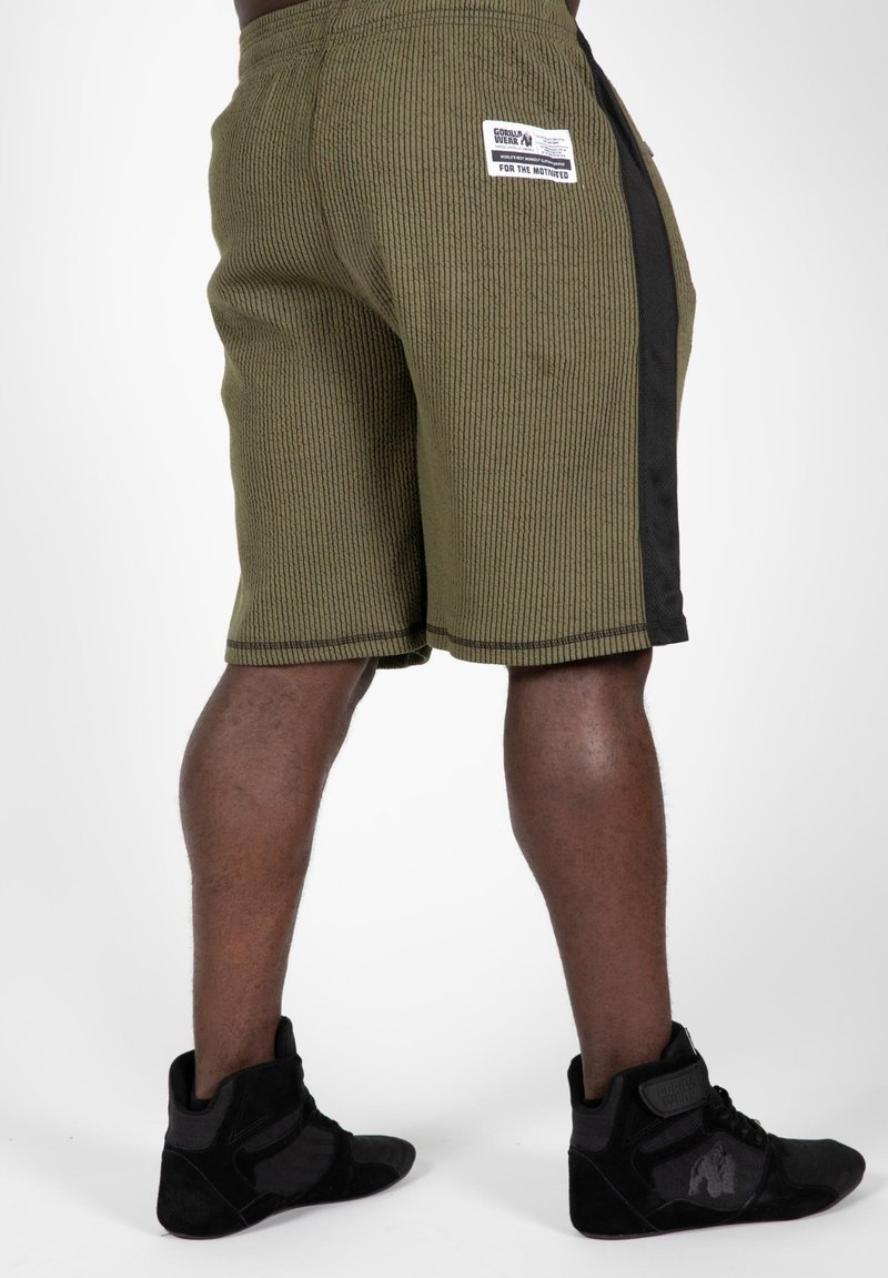 Herren Chino Shorts | Gorilla Wear AUGUSTINE OLD SCHOOL Shorts dark green/dunkelgrün - SI95858 Herren Chino Shorts | Gorilla Wear AUGUSTINE OLD SCHOOL Shorts dark green/dunkelgrün - SI95858