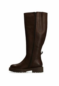 Stivale in pelle marrone al ginocchio con cerniera laterale, finitura testurizzata e suola robusta con un motivo di grip per una migliore aderenza.