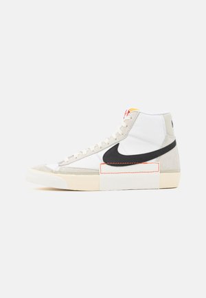 BLAZER MID 77 PRO CLUB - Zapatillas altas - white/black/light bone/summit white/beach/sail