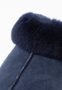 Shepherd JESSICA - Tofflor & inneskor - dark blue