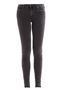Jeans skinny negros de talle alto con botón frontal y cremallera, cinco bolsillos y dobladillos deshilachados.