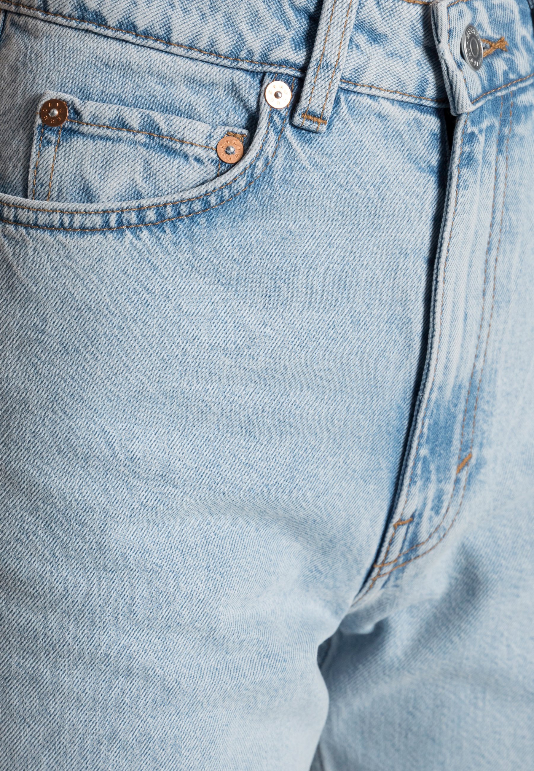 Relaxed fit jeans 