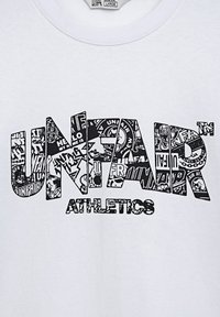 UNFAIR ATHLETICS T-shirts med print - white