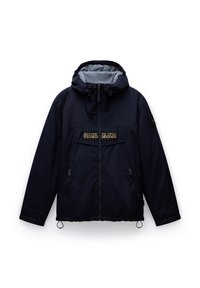 Granatowa kurtka z kapturem i zamkiem błyskawicznym, szara podszewka z polaru, dwie boczne kieszenie na zamek oraz wyraźna naszywka z logo na piersi.