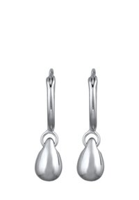 Boucles d'oreilles en argent avec une finition polie, présentant une forme en goutte d'eau suspendue à un anneau articulé.