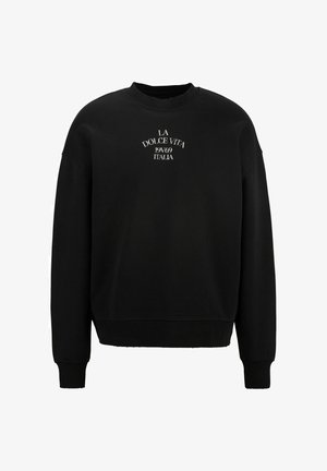Zwarte sweatshirt met geribbelde halslijn, verlaagde schouders en geborduurde tekst: "LA DOLCE VITA 1969 ITALIA" in het wit. Zachte stofstructuur.