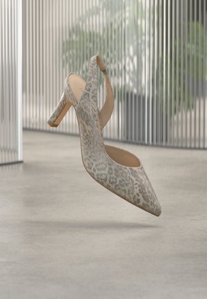 Klasszikus sarkú cipők - beige