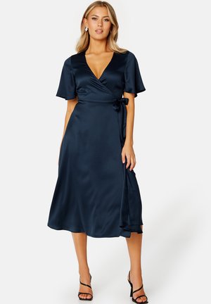 BUTTERFLY SLEEVE WRAP SATIN MIDI DRESS - Vestito elegante - dark blue