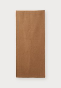 Brun rektangulær teppe laget av mykt materiale med en jevn tekstur. Har rene kanter og en jevn farge gjennom hele.