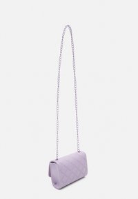 Purple quilted handbag made of synthetic material with a long chain strap. Features a rectangular shape and flap closure.