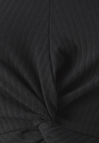 ONLY Petite ONLNELLA - Top - black