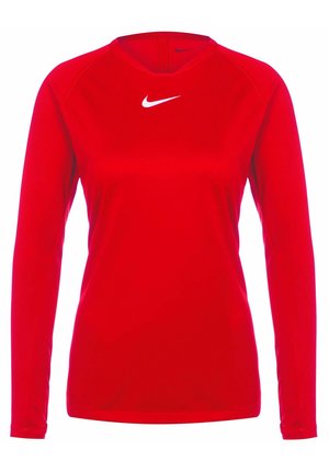 Czerwona sportowa koszulka Nike z długim rękawem, okrągłym dekoltem i białym logo Swoosh na środku klatki piersiowej.