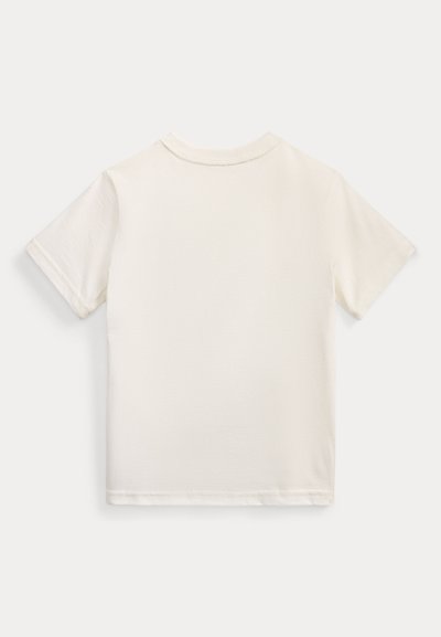 Απλό λευκό T-shirt με κοντά μανίκια, απλωμένο επίπεδα, δείχνοντας την πίσω πλευρά με στρογγυλή λαιμόκοψη και απλή ραφή.