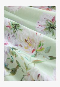 Odabrano, green floral