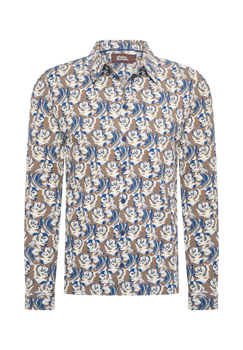 Camisa de manga larga con un patrón floral en blanco y azul sobre un fondo marrón. Detalle de cierre con botones y cuello. Textura de tela suave.