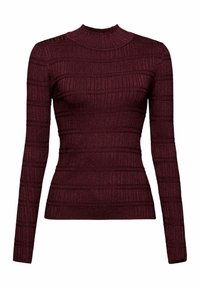 Pull ajusté à manches longues en maille côtelée de couleur bordeaux foncé, avec un col montant et des rayures texturées horizontales.