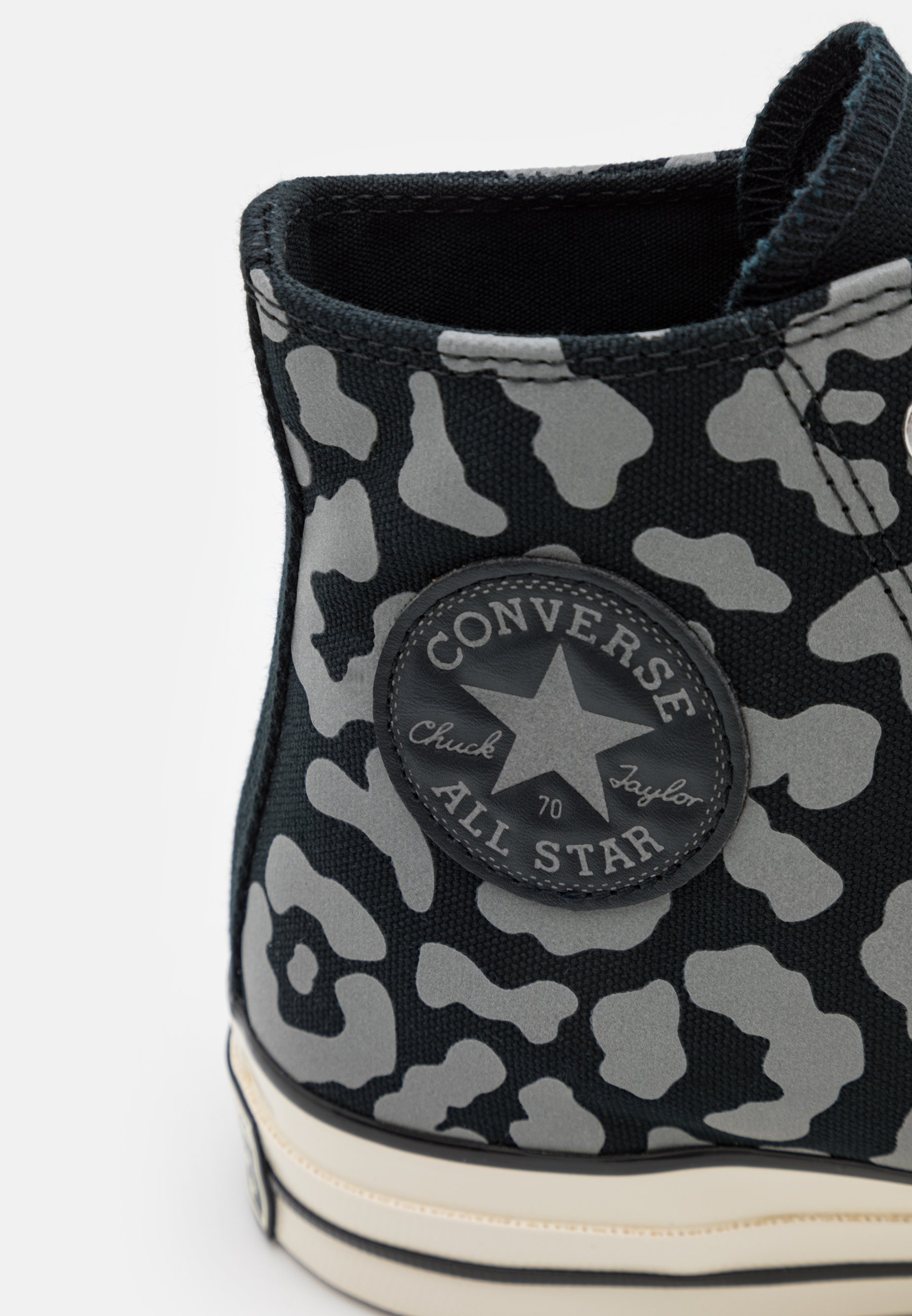 converse black egret leopard
