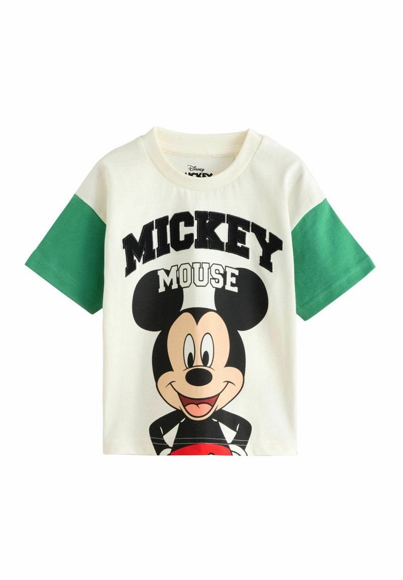 Witte katoenen t-shirt met groene korte mouwen. Heeft een grote afdruk van Mickey Mouse op de voorkant met zwarte letters "MICKEY MOUSE."