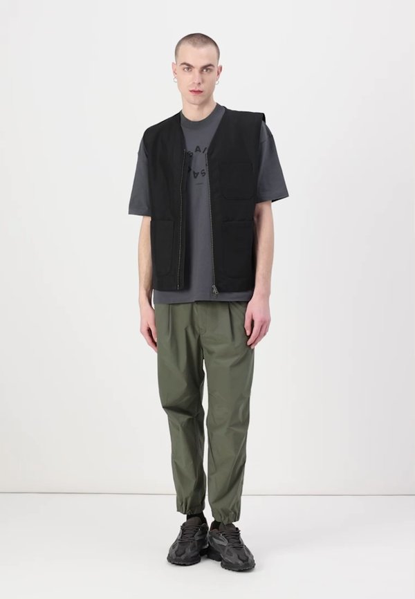 ROBIN VEST - Waistcoat2