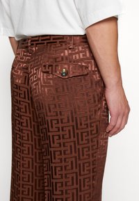 Twisted Tailor HURSTON SUIT - Κοστούμι - brown