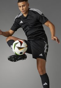 adidas Performance FUSSBALLLIEBE PRO FOOTBALL - Nogomet - white/black/glory blue