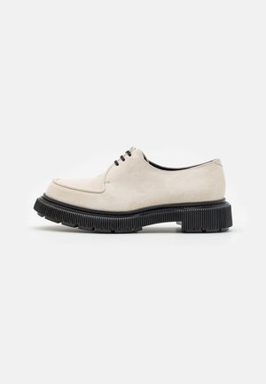 TYPE 124 UNISEX - Pantofi cu șiret - ivory cream