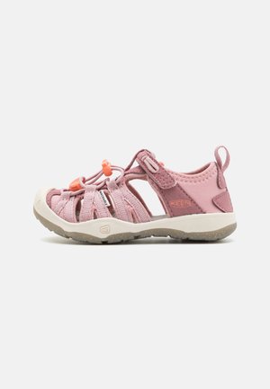 MOXIE CHILDREN UNISEX - Sandalias de senderismo - red