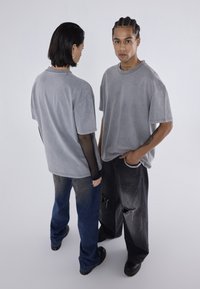 YOURTURN UNISEX - Marškinėliai su spaudiniu - grey