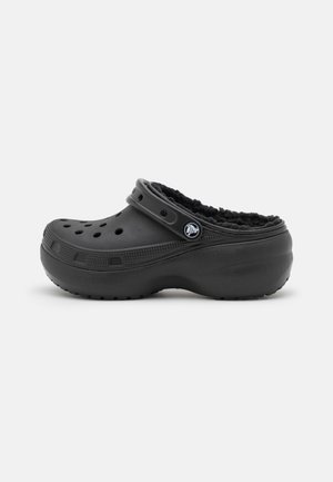 Crocs CLASSIC PLATFORM LINED - Pantuflas - black