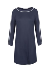Abito blu navy realizzato in tessuto morbido, con scollatura rotonda e maniche a tre quarti rifinite con piping bianco lungo i bordi.