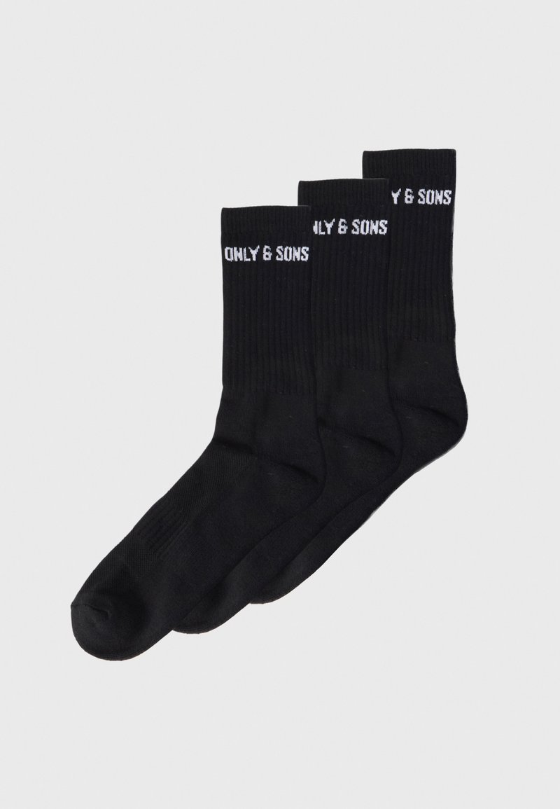 Τρεις μαύρες κάλτσες πληρώματος με ριμπ μανσέτες, η καθεμία δείχνει το κείμενο "ONLY & SONS" σε λευκά γράμματα κοντά στο πάνω μέρος.