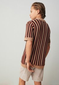 Next SHORT SLEEVE - REGULAR FIT - Košile - rust brown