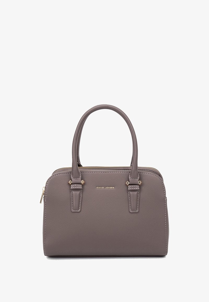 Sac à main en cuir gris avec deux poignées supérieures, quincaillerie dorée, fermeture éclair et détails de couture subtils. Présente un logo de marque sur le devant.
