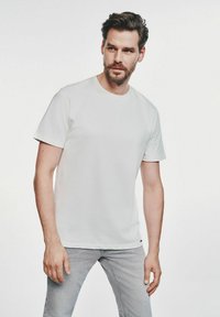 OCHNIK - T-shirt basic