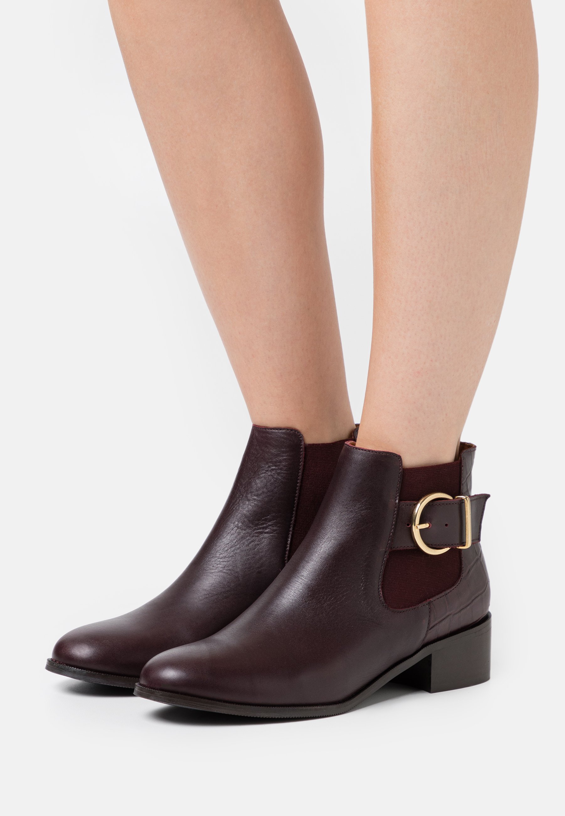 escarpins bordeaux minelli