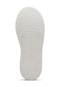 Bílá vložka s texturovaným, kamenným povrchem, kulatým tvarem a malým razítkem "24" poblíž spodního okraje.