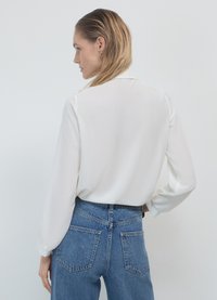 Calliope CON FRILL PLISSETTATO - Camicia - bianco lana