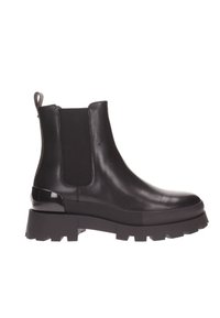 Bottines noires en cuir avec panneaux élastiques sur les côtés, semelle en caoutchouc épaisse et accents brillants sur le talon. Fini lisse et design à bout rond.