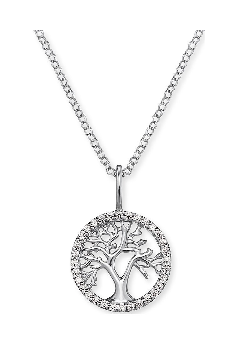 Pendente in argento a forma di albero della vita all'interno di una cornice circolare, decorato con piccole pietre trasparenti. Presenta una delicata catena con un design a maglia testurizzata.