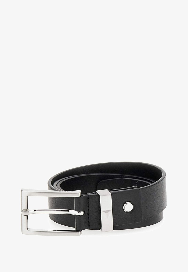 Cintura in pelle nera con fibbia in metallo argento dal design rettangolare e un accento prominente vicino alla fibbia. Texture piatta e liscia.