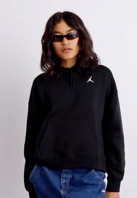 Jordan Kapucni - black